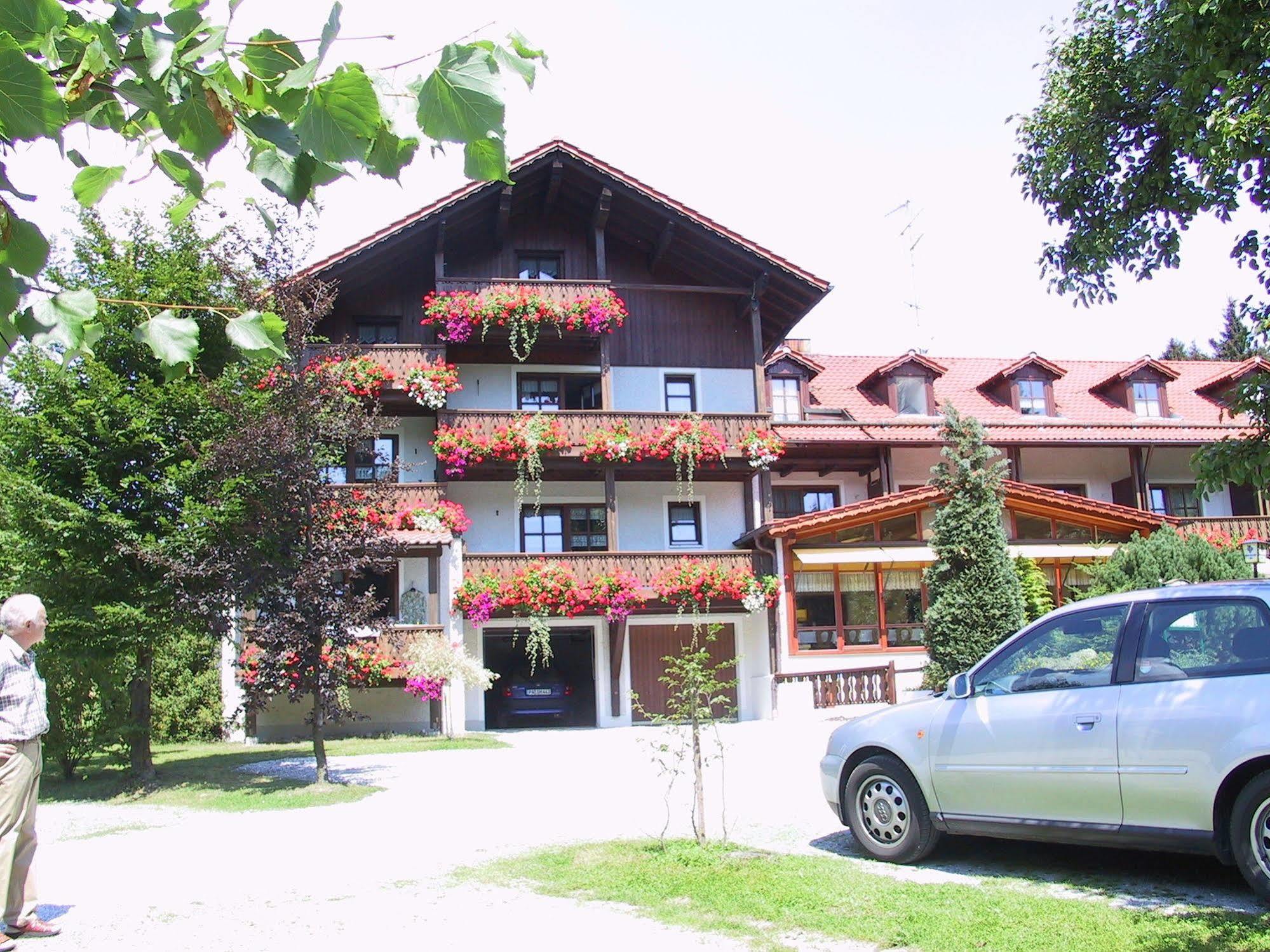 Отель Waldpension Jaegerstueberl